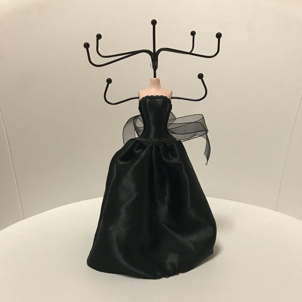 Mannequin Necklace Stand
